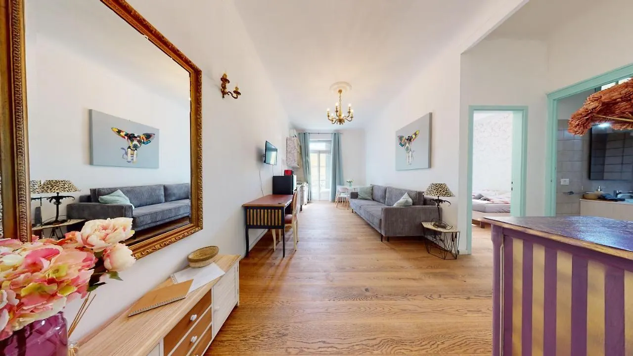 Appartement Les Fleurs Astoria à Menton