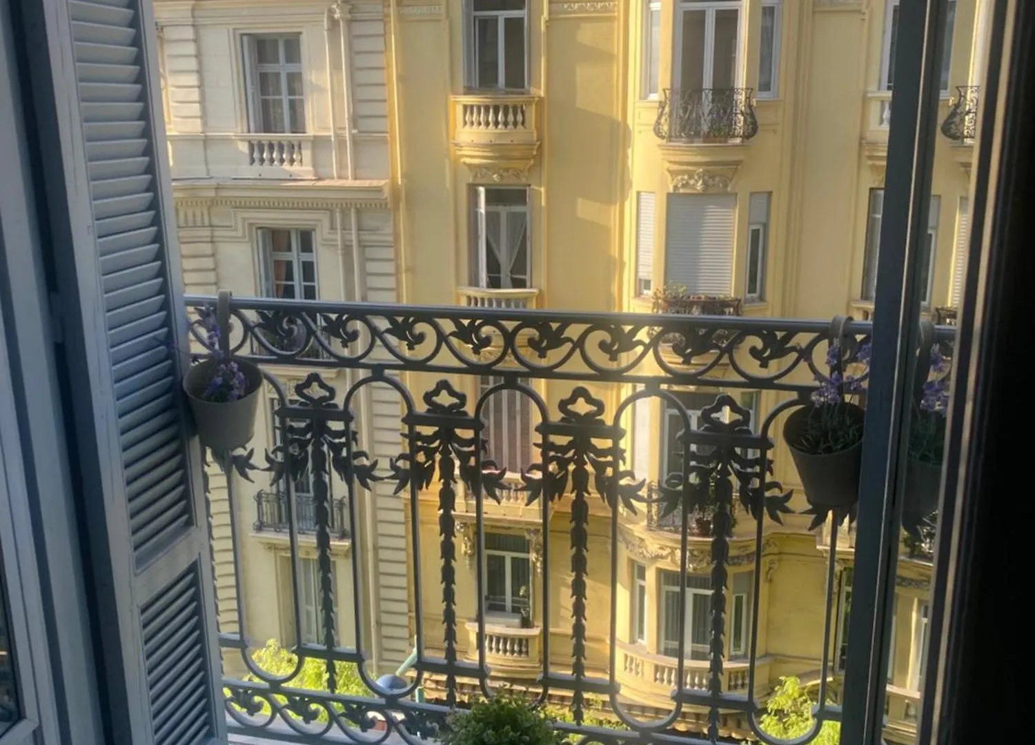 Appartement Les Fleurs Astoria à Menton